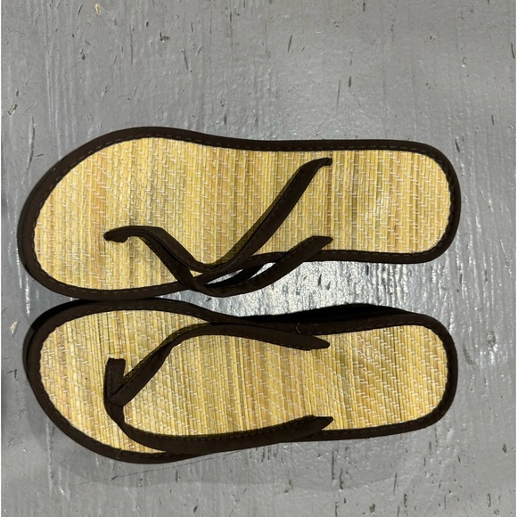 Brown wedge flip-flop sandals, Ladies' Size 9. They may have been worn once. - Picture 2 of 6